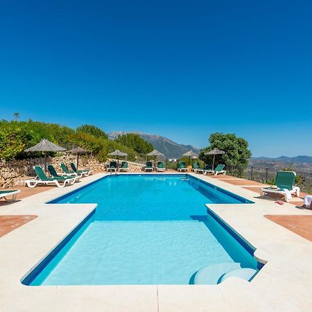 Cantueso Holiday Park Periana Exterior foto