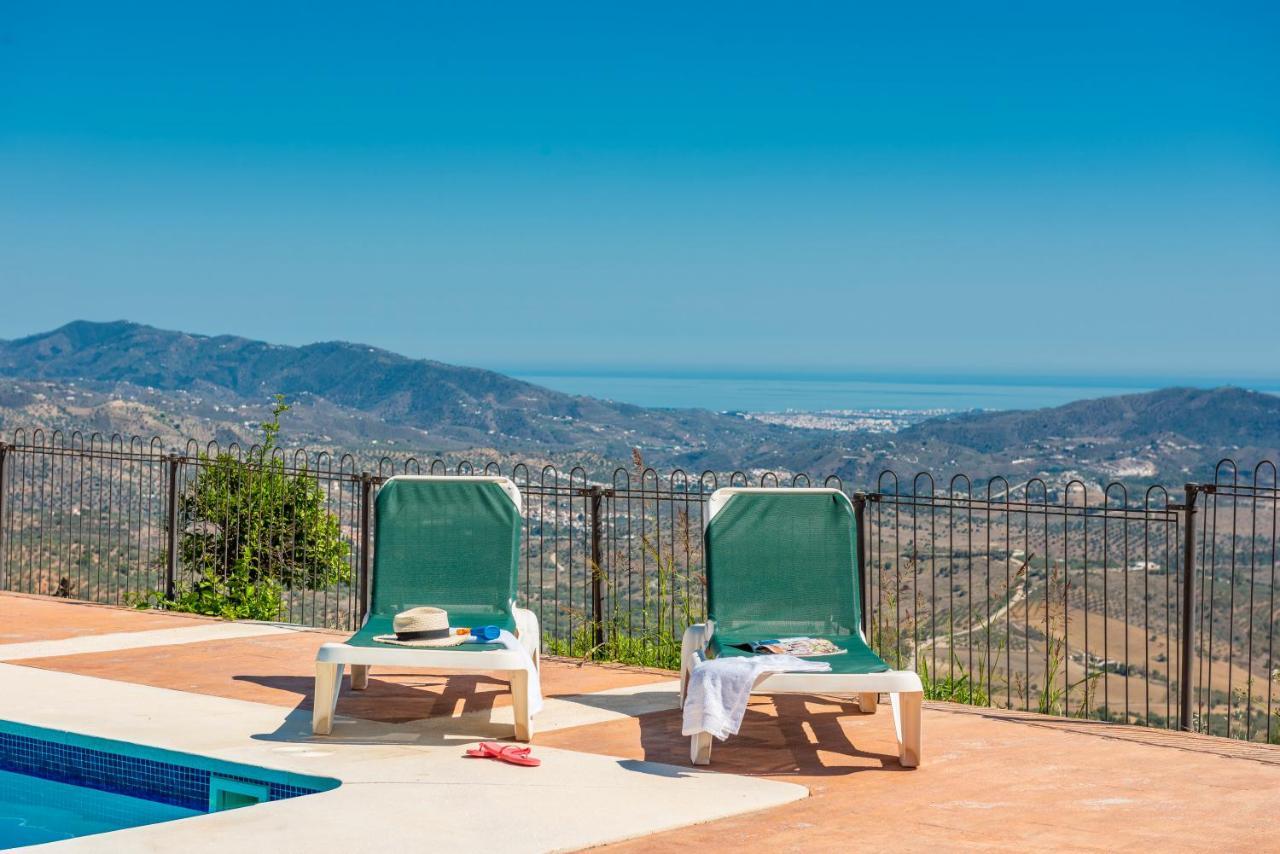 Cantueso Holiday Park Periana Exterior foto
